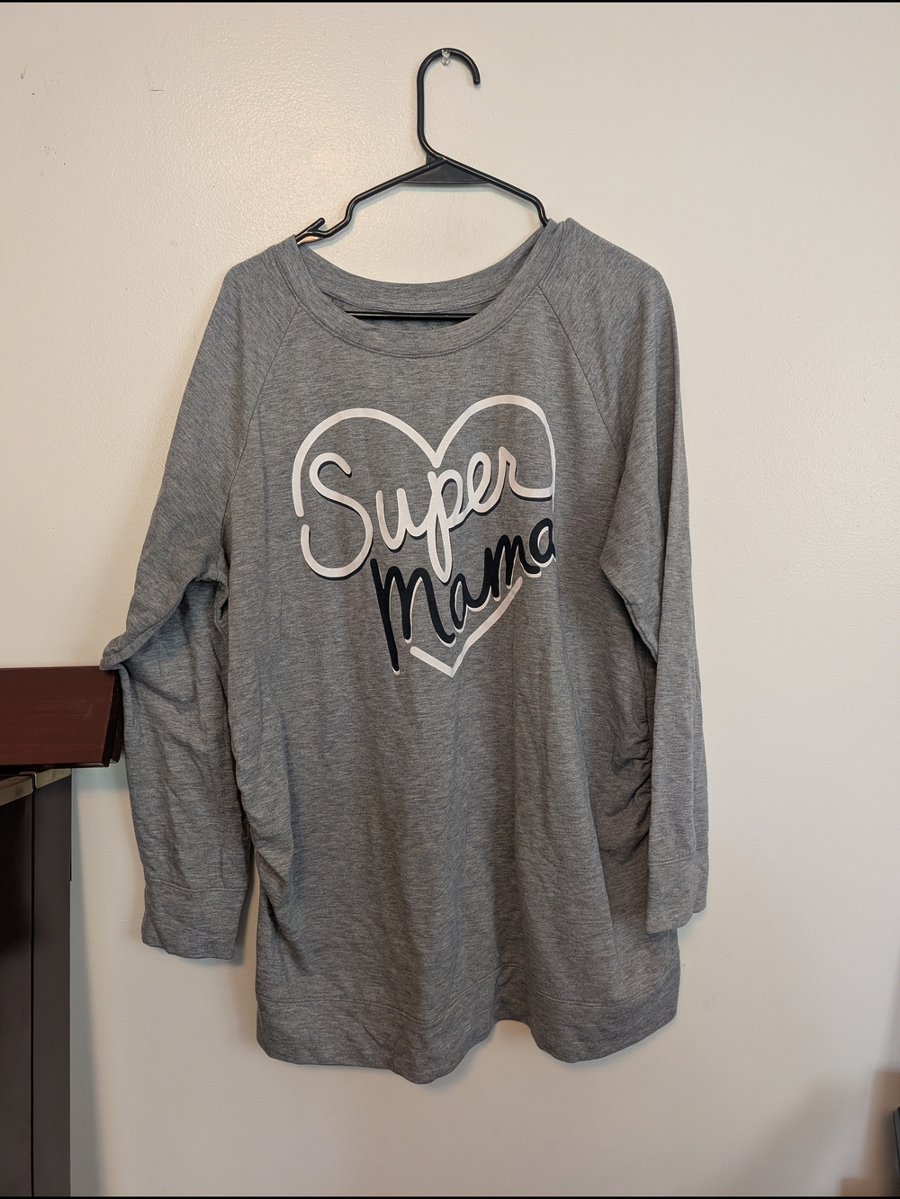 Gray 'Super Mama' Heart Pullover Maternity